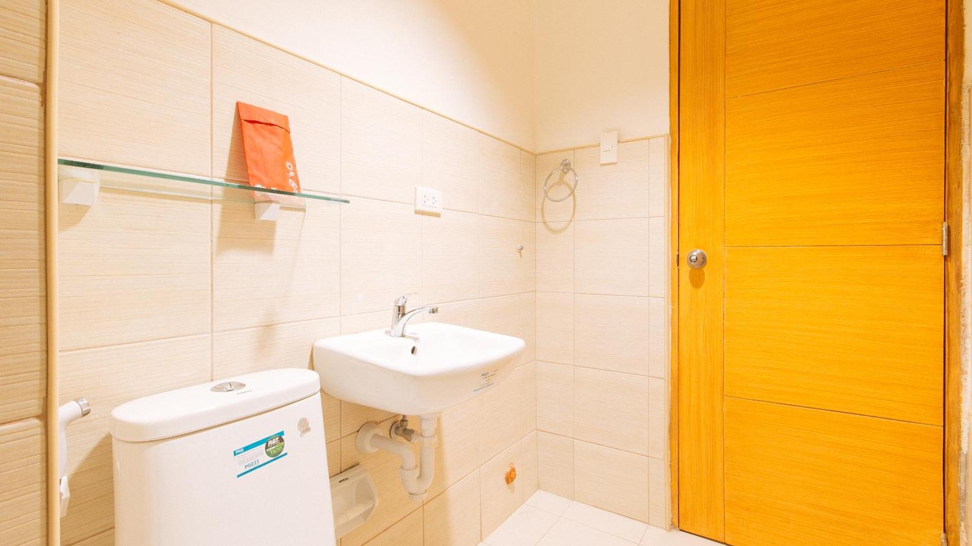Reddoorz Plus At Alpina Heights Paranaque Paranaque City Exterior foto
