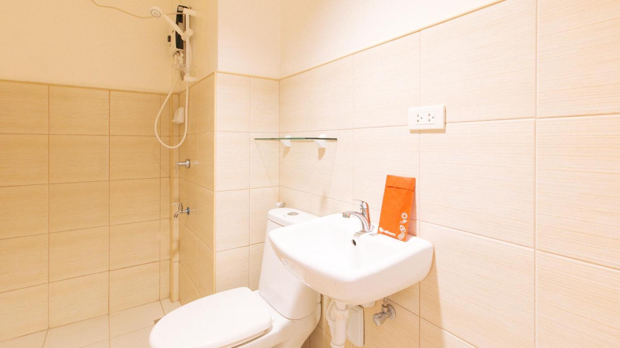 Reddoorz Plus At Alpina Heights Paranaque Paranaque City Exterior foto