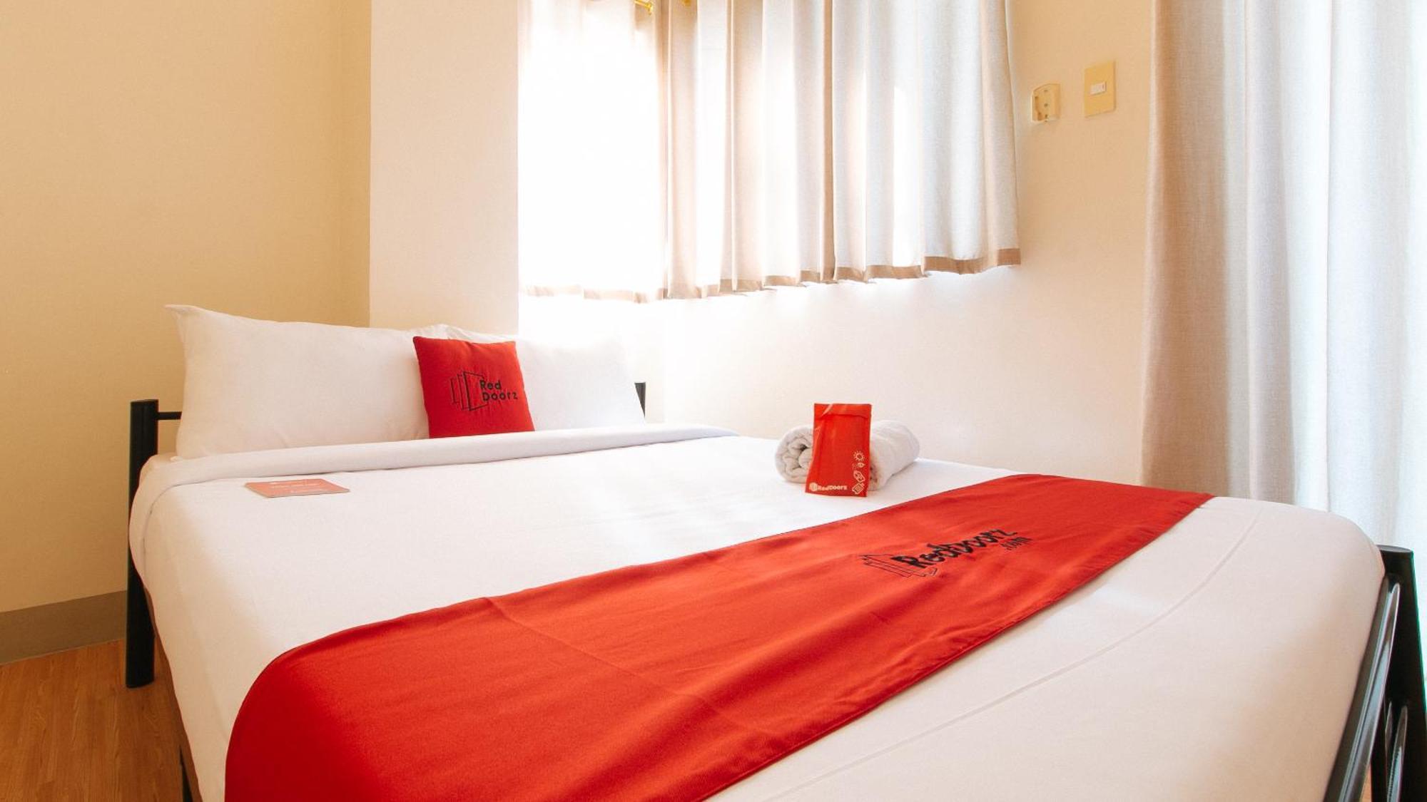 Reddoorz Plus At Alpina Heights Paranaque Paranaque City Exterior foto
