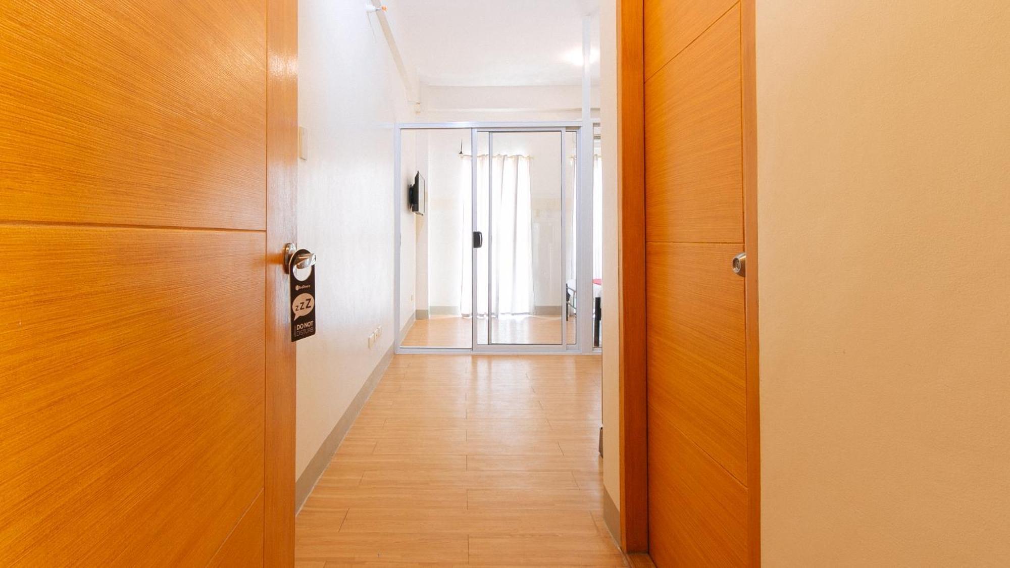 Reddoorz Plus At Alpina Heights Paranaque Paranaque City Exterior foto